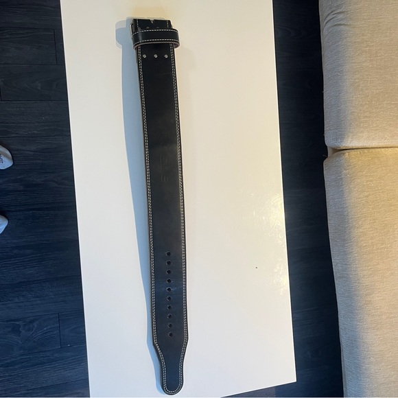 Rogue 13mm Powerlifting belt - Picture 3 of 10